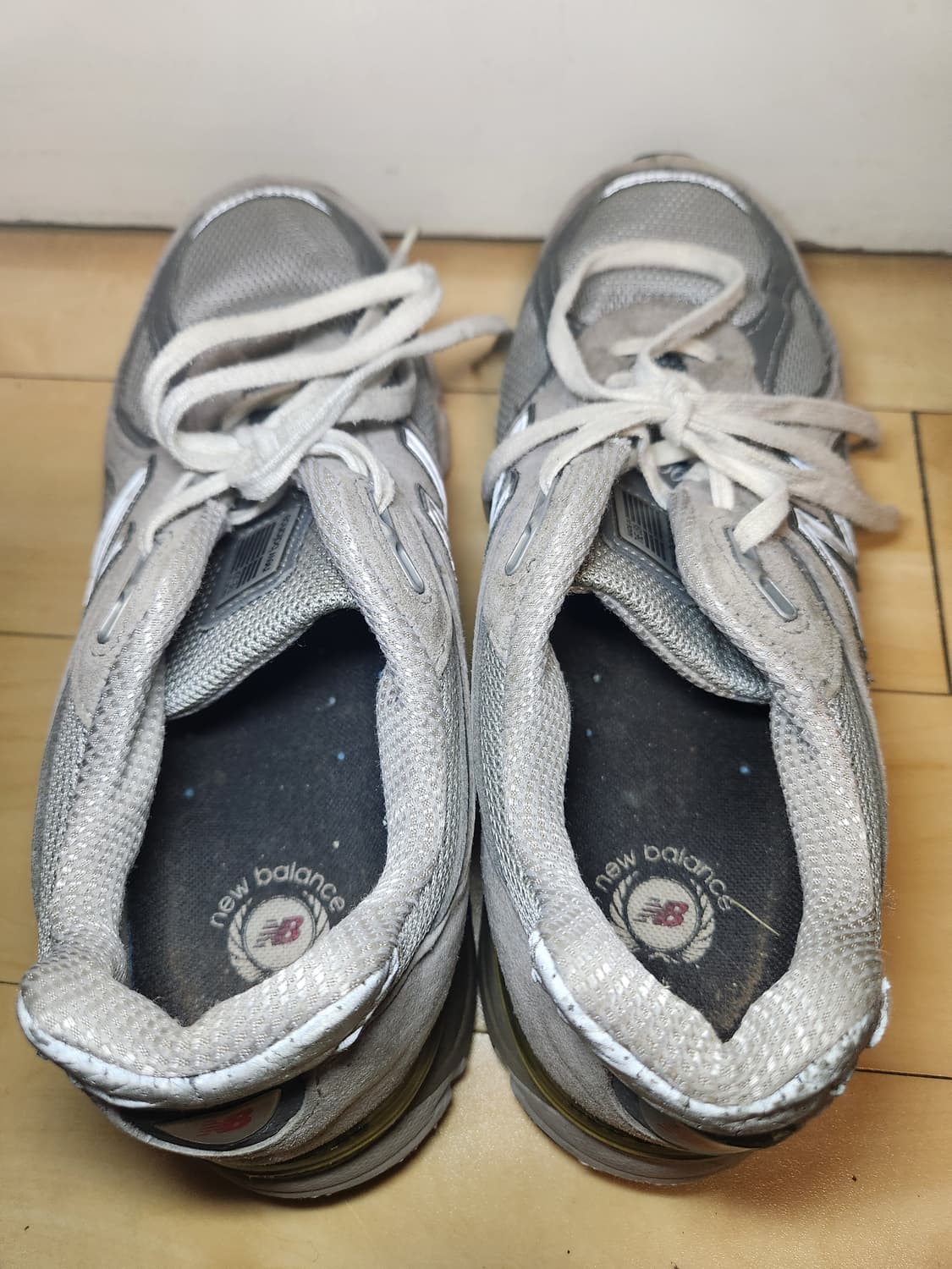 (255) 뉴발란스 990v4 그레이 상품이미지3