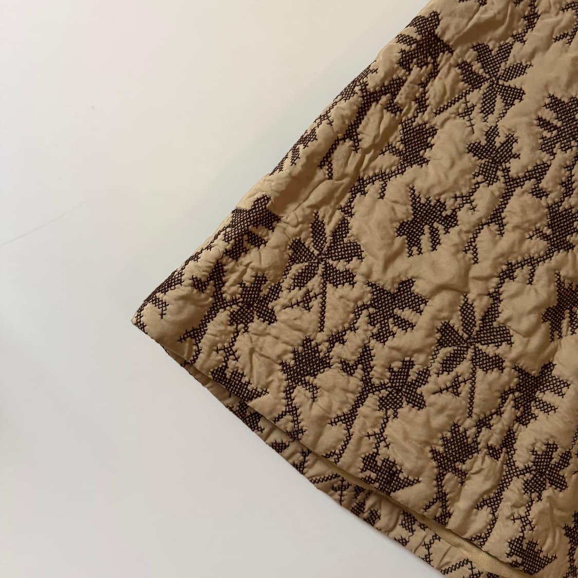 새상품 여자 퀄팅 자수 누빔 스커트 상품이미지2