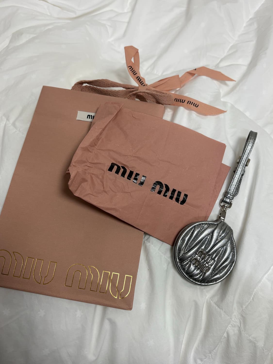 미우미우 마테라쎄 실버 거울 키링 키홀더 상품이미지1