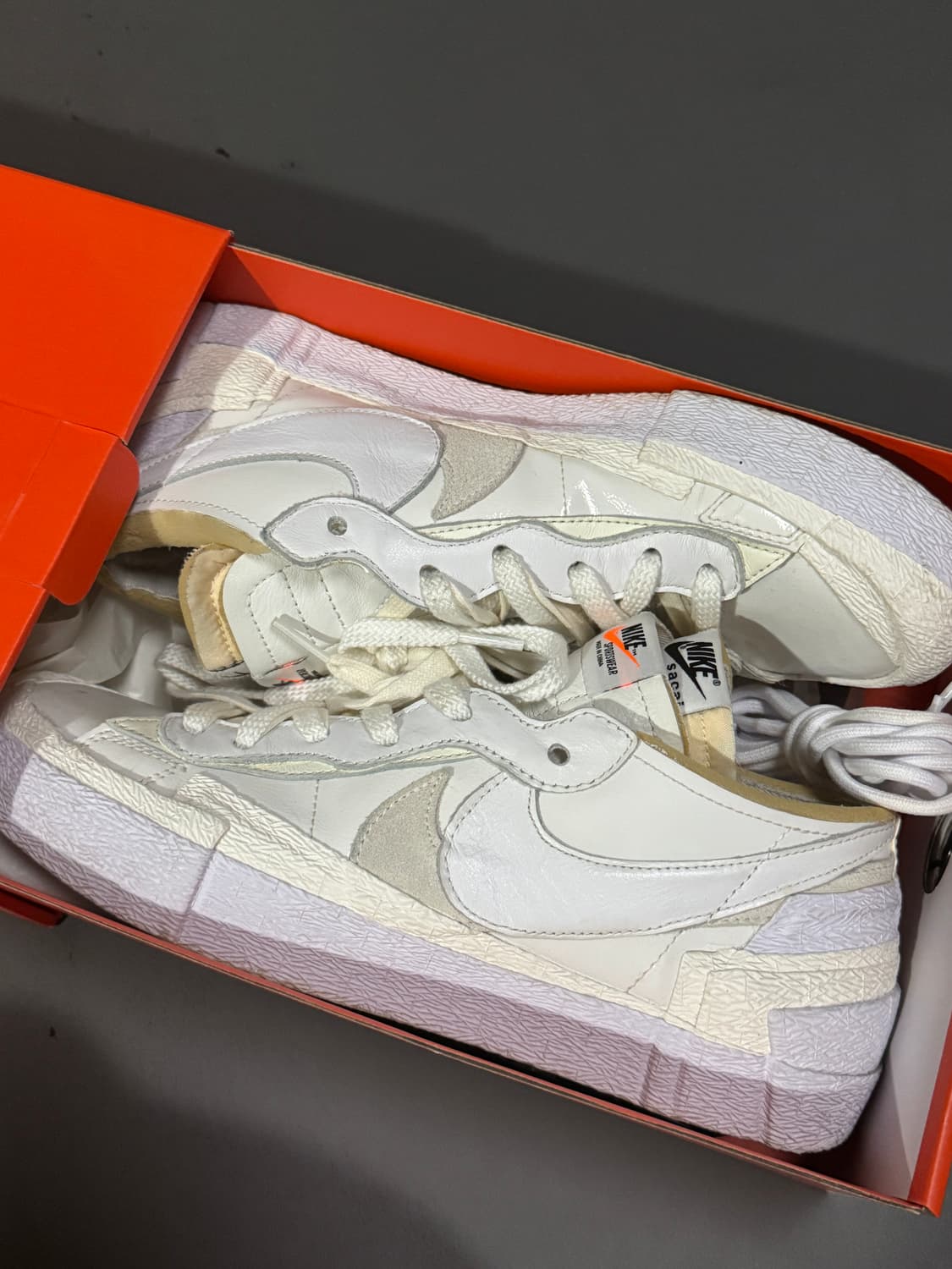 나이키 사카이블레이저 270사이즈 판매합니다 상품이미지1