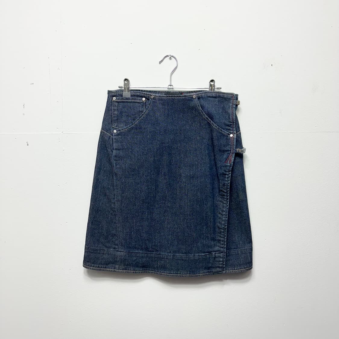 리바이스 엔진 랩스커트 상품이미지2