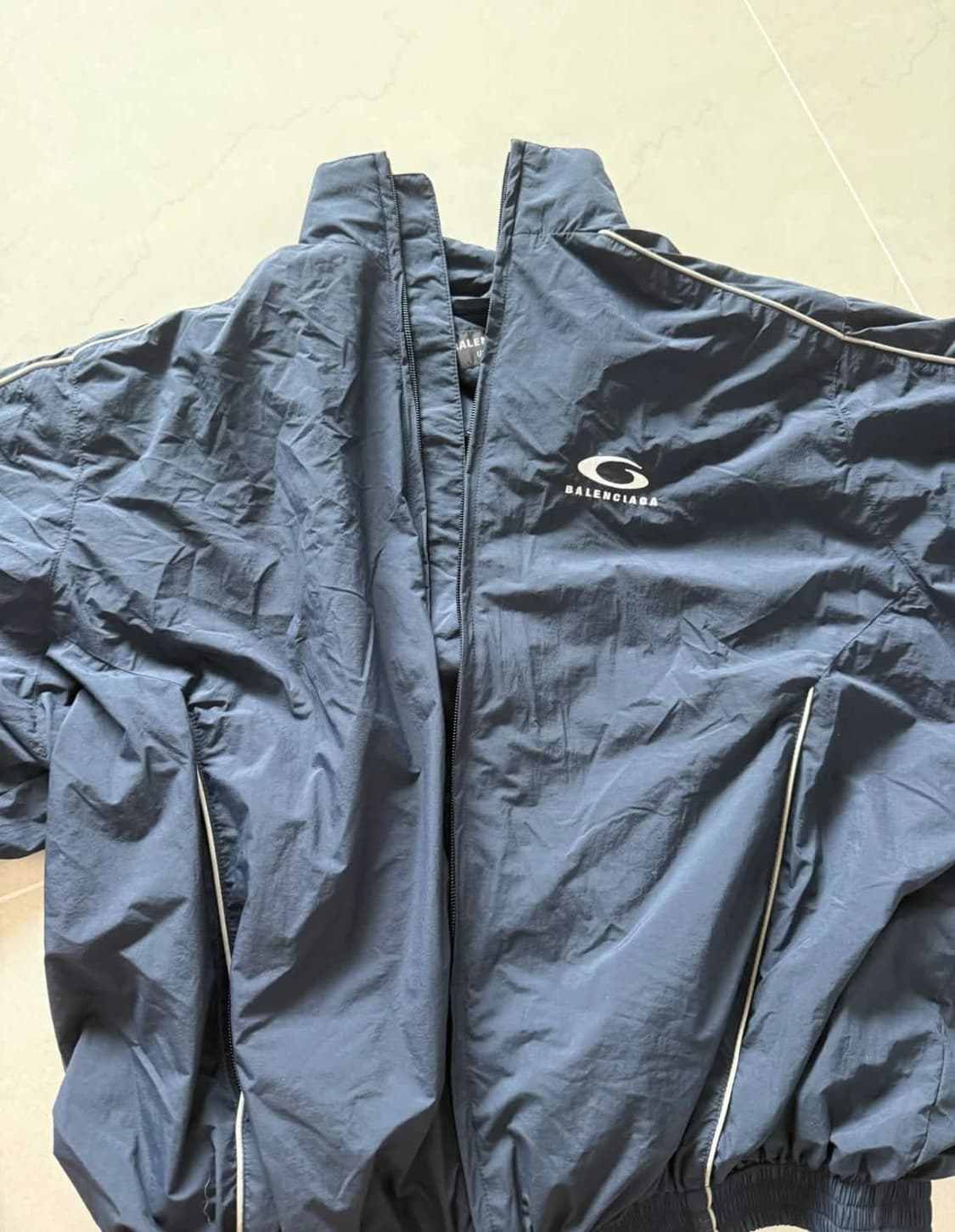 발렌시아가 루프 트랙 바람막이 상품이미지1