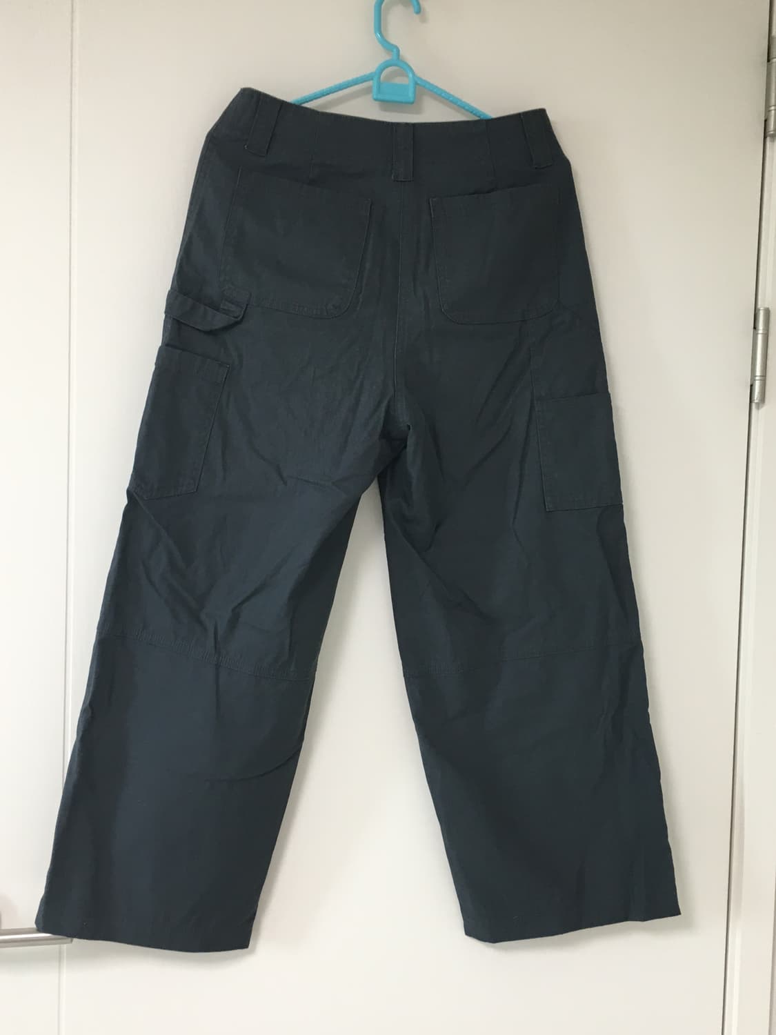 무신사 스탠다드 우먼 와이드 카펜터 팬츠 [다크 그레이] 상품이미지3