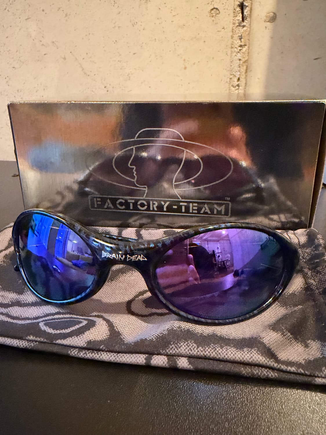 오클리 X 브레인데드 아이자켓 선글라스 [OS] 상품이미지2