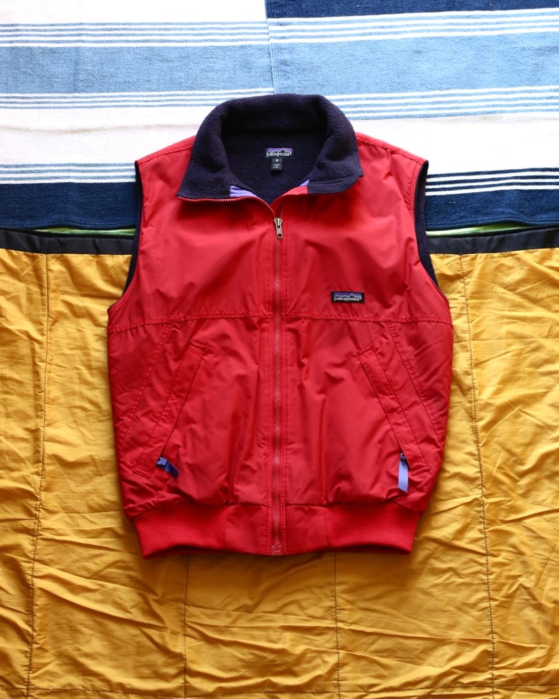 파타고니아 90s 쉘드 신칠라 베스트 레드S 상품이미지1