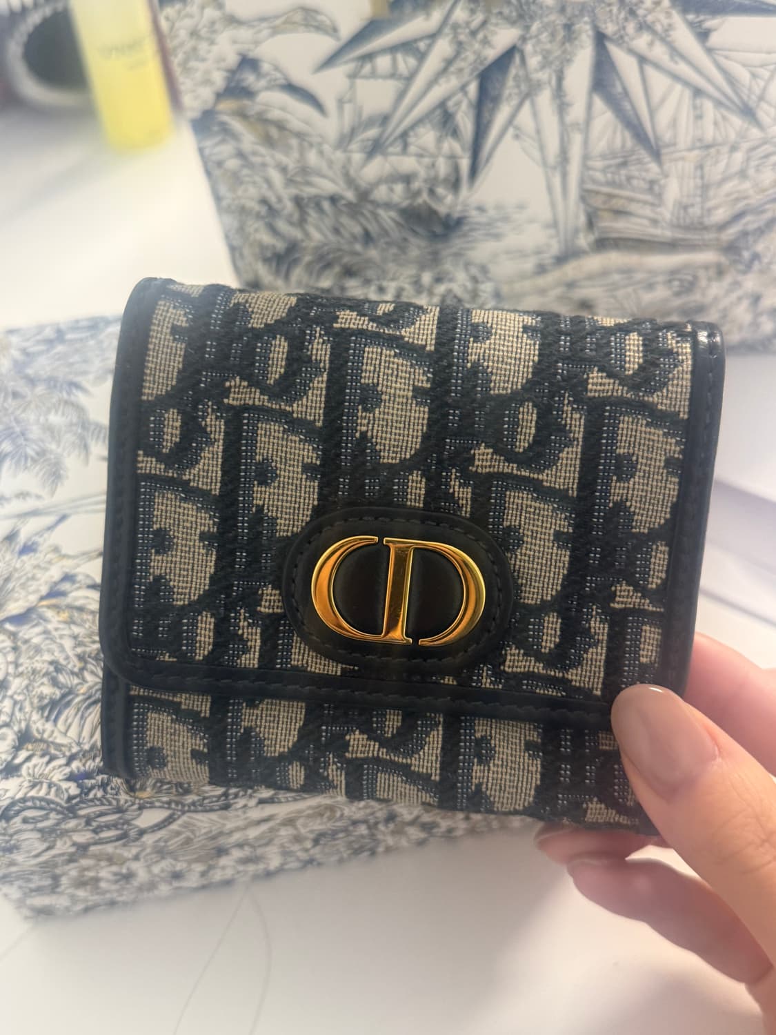 공홈구매 풀박 디올 30 몽테인 반지갑 상품이미지2