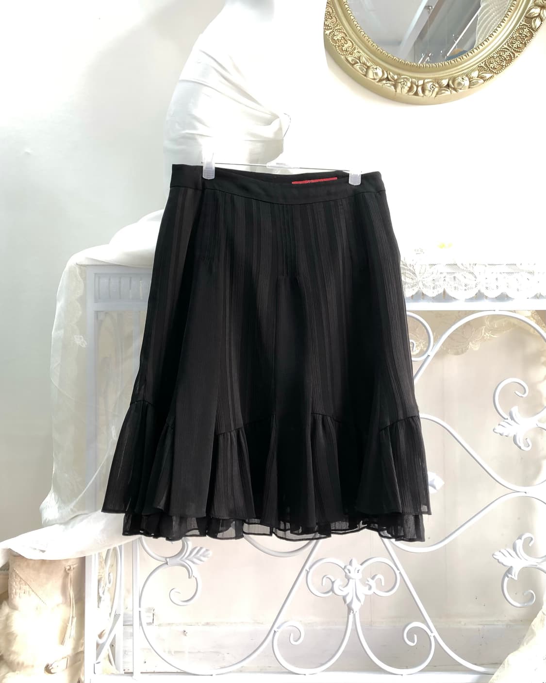 black ruffle pinstripe skirt  상품이미지1