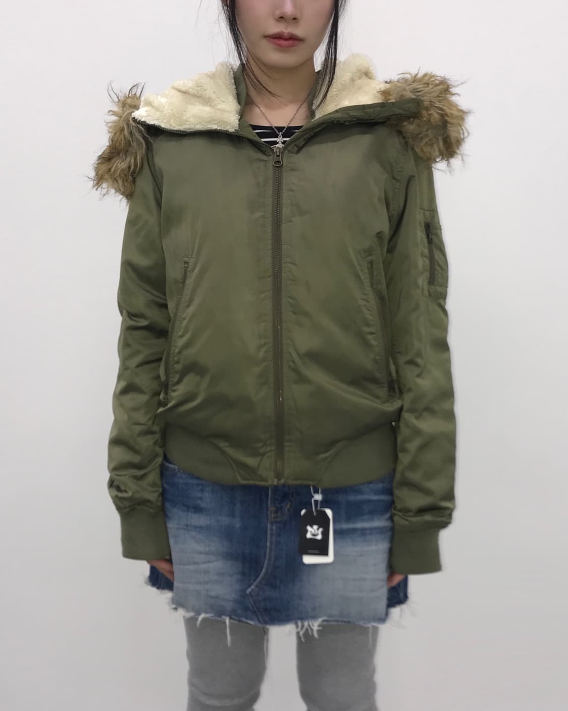 Jpn Fur-Hooded MA-1 Bomber Jacket 상품이미지1