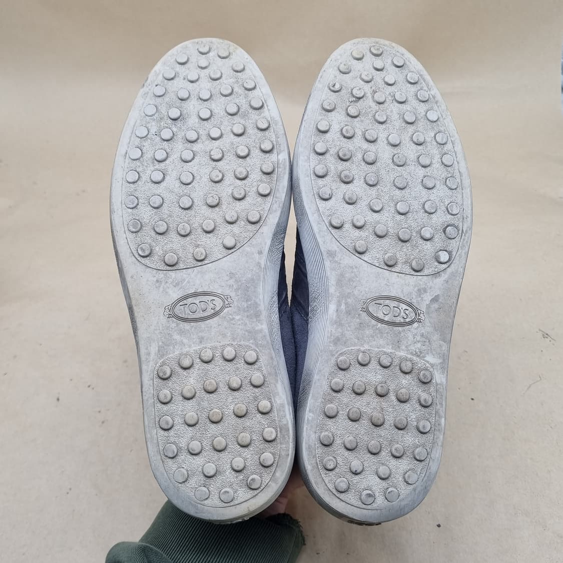 토즈 스웨이드 남성스니커즈 260 상품이미지2