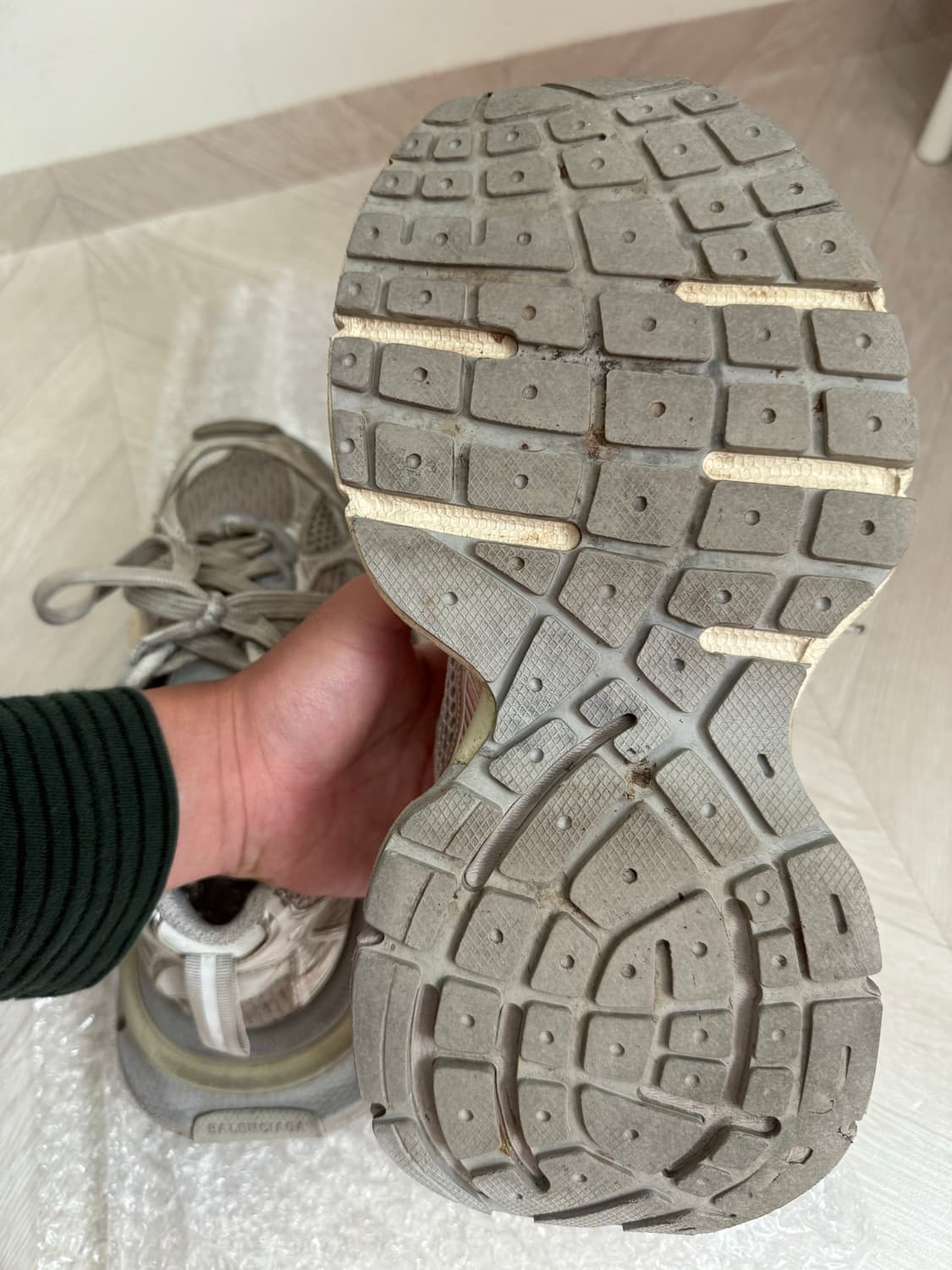 발렌시아가 3xl 에그쉘 40 270 상품이미지2