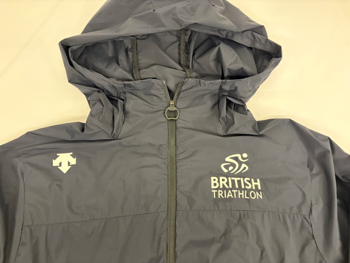 [105] 데상트 영국 트라이애슬론 경량바람막이 후드 자켓 상품이미지2