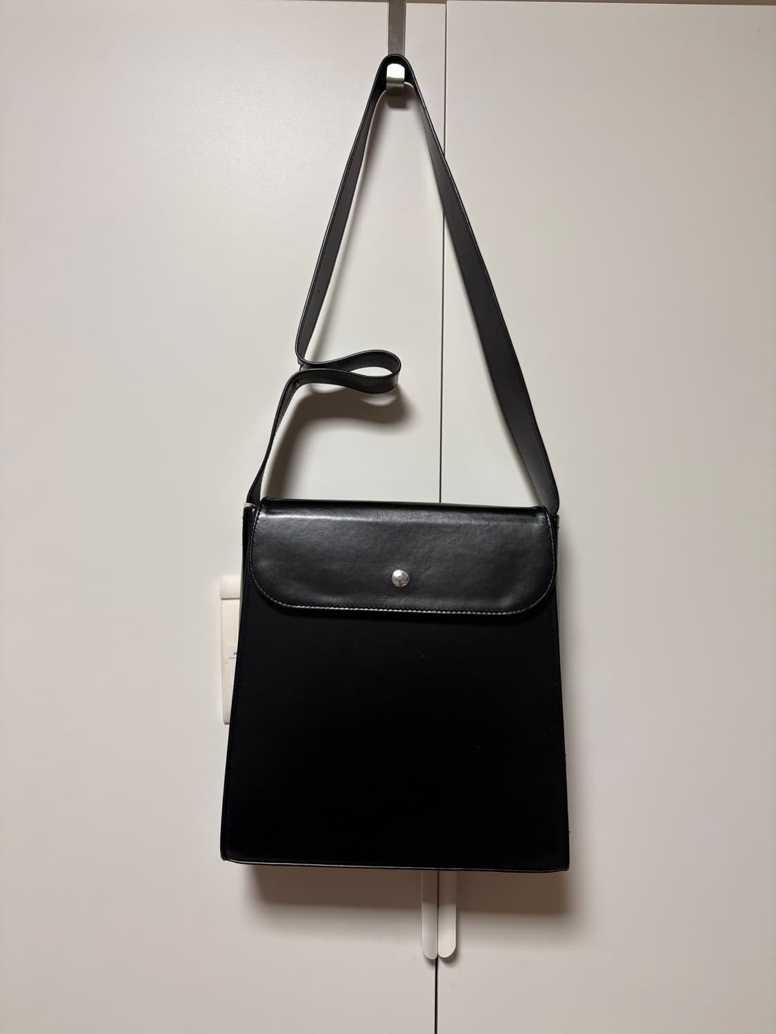 아워레가시 레더 익스텐디드 백 블랙 상품이미지1