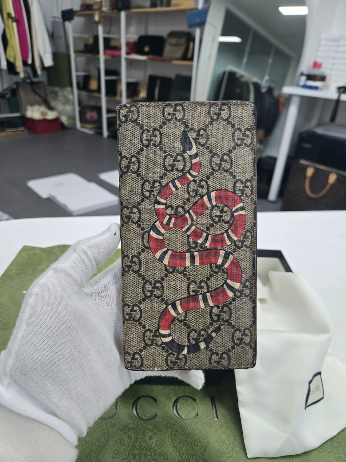 [50%세일] 구찌 스네이크 장지갑 상품이미지1