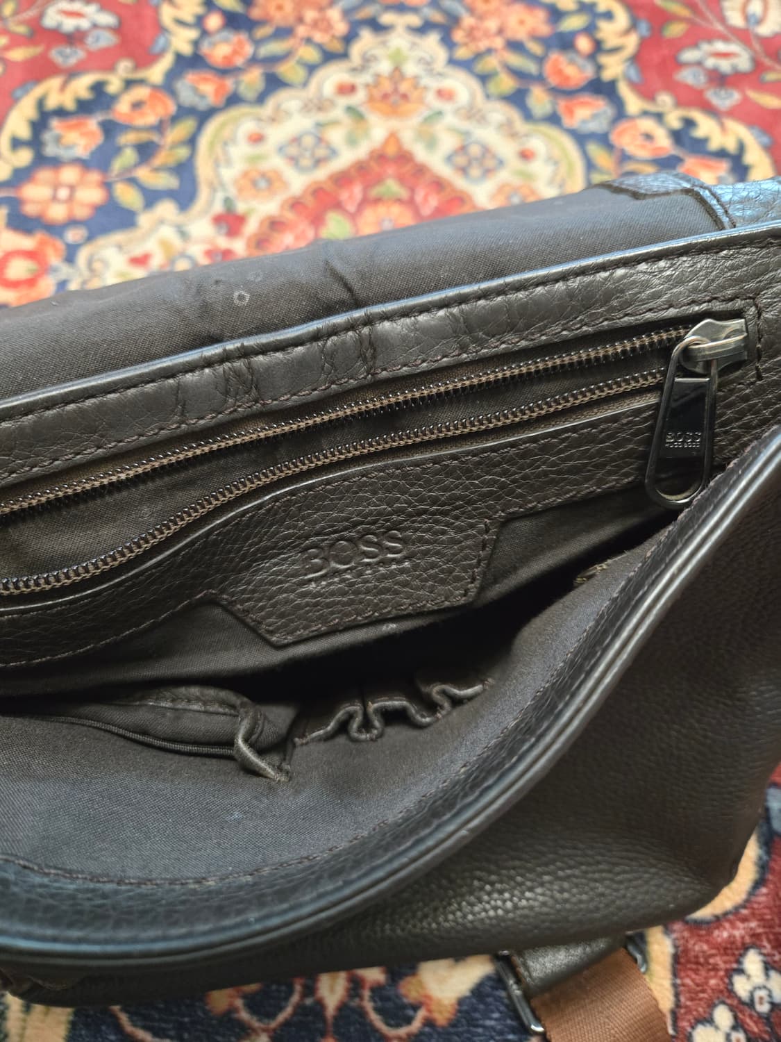 휴고보스(HUGO BOSS) 미니멀 로고 크로스백 상품이미지7