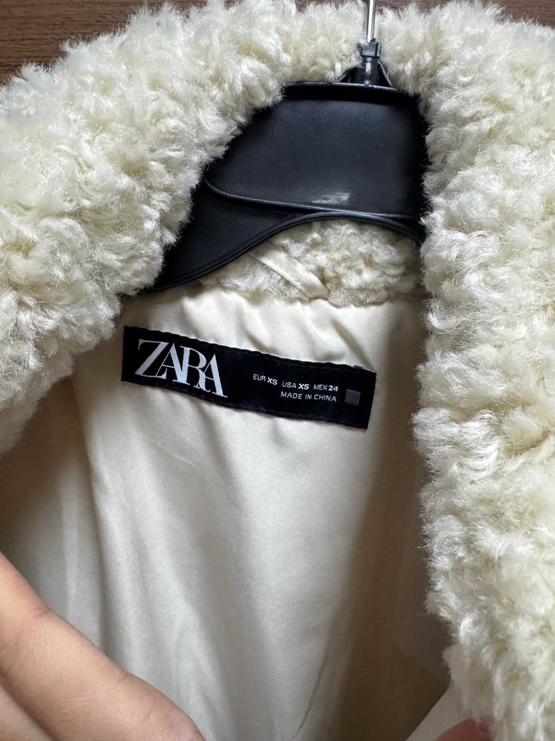 자라 시어링 퍼 패딩 아이보리 XS 상품이미지7