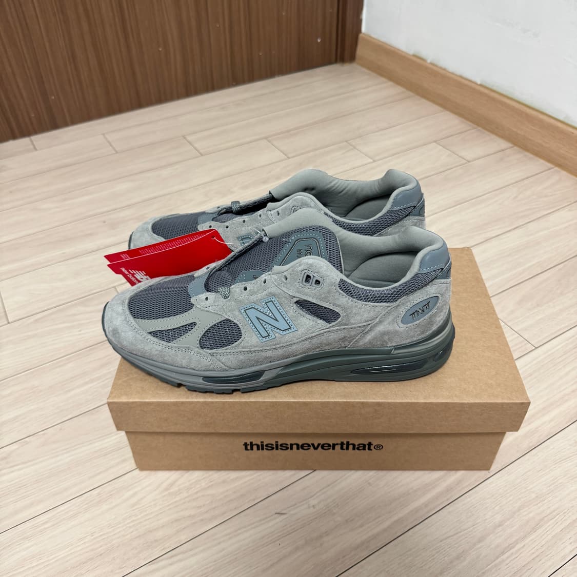 (새상품) 뉴발란스 디스이즈네버댓 991v2 그레이 280 상품이미지1