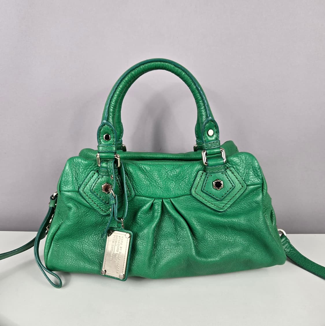 마크제이콥스 클래식 큐 베이비 그루비  가죽 토트백 가방 정품 그루비백 상품이미지1