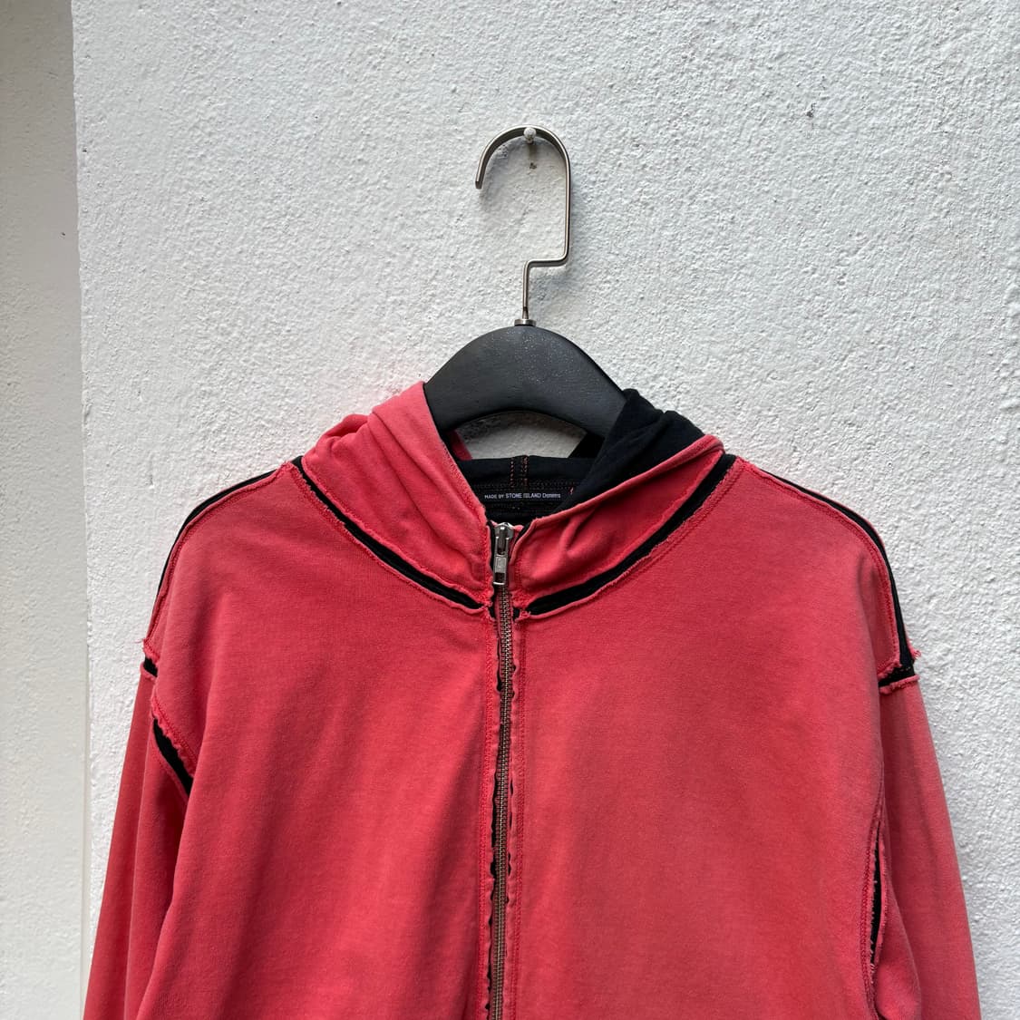 스톤아일랜드 데님스 코랄 디스트레스 후디 집업 상품이미지4