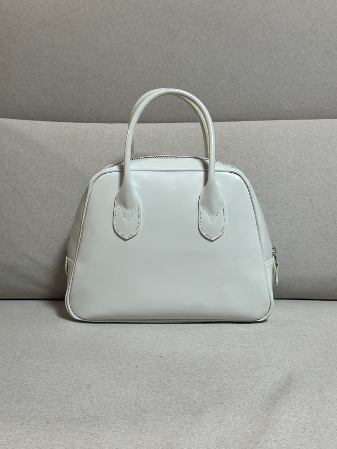 꼼데가르송 아오야마 백 라운드 화이트 3호 상품이미지1