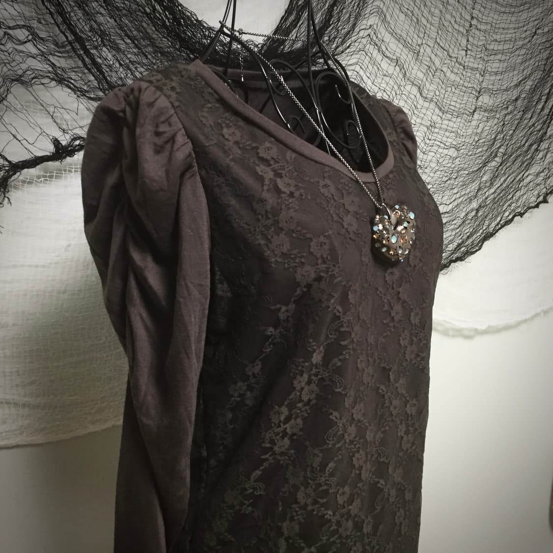 a.v.v brown lace detail shirring puff  T 상품이미지4