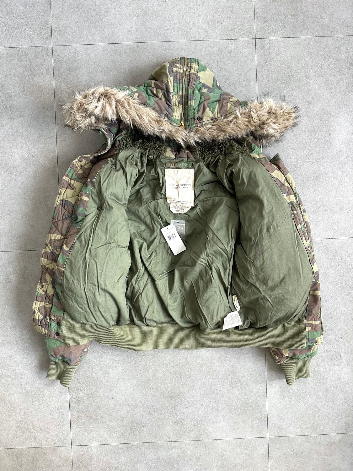 랄프로렌 카모 퍼 후드 크롭 봄버 상품이미지5