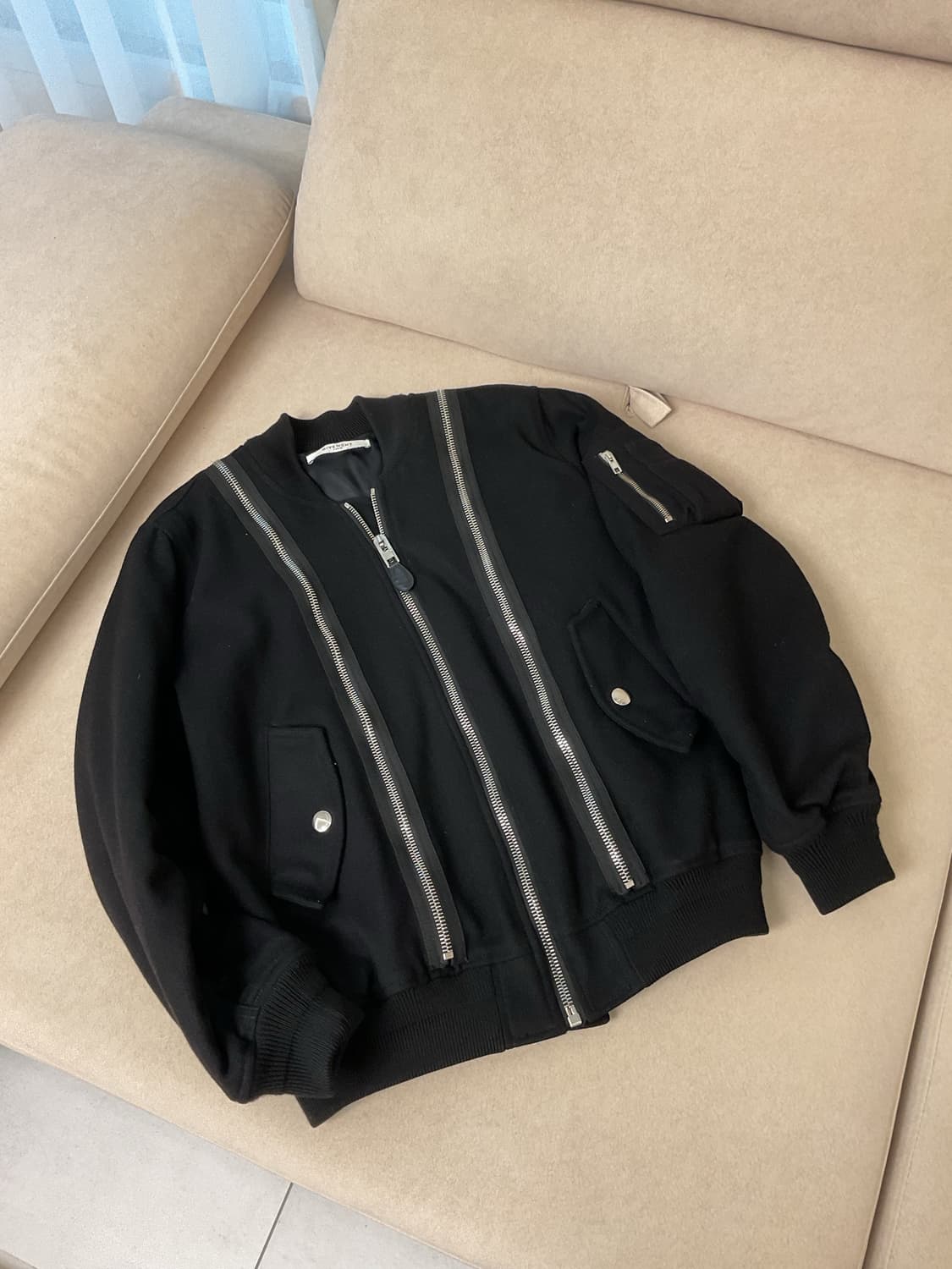 Givenchy cashmere bomber 상품이미지2
