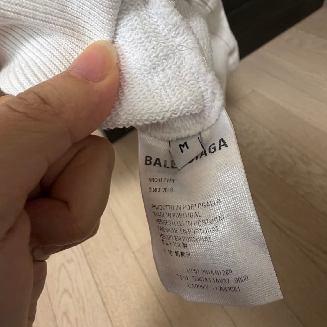 발렌시아가 백로고 후드티 화이트 색상 M  상품이미지6