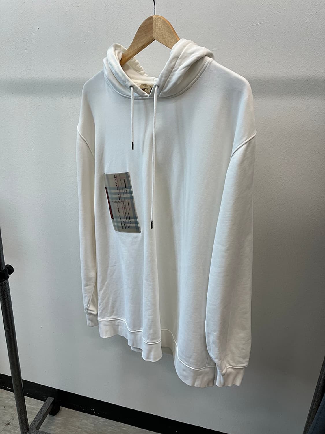 110) 버버리 체크포켓 후드티  상품이미지3