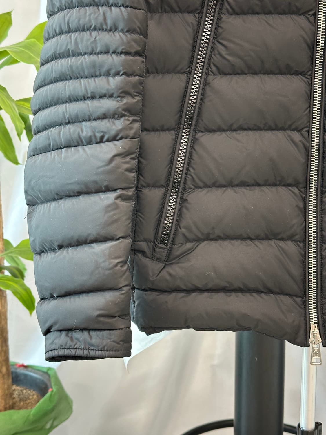 (4) 몽클레어 아미오 패딩자켓 상품이미지4