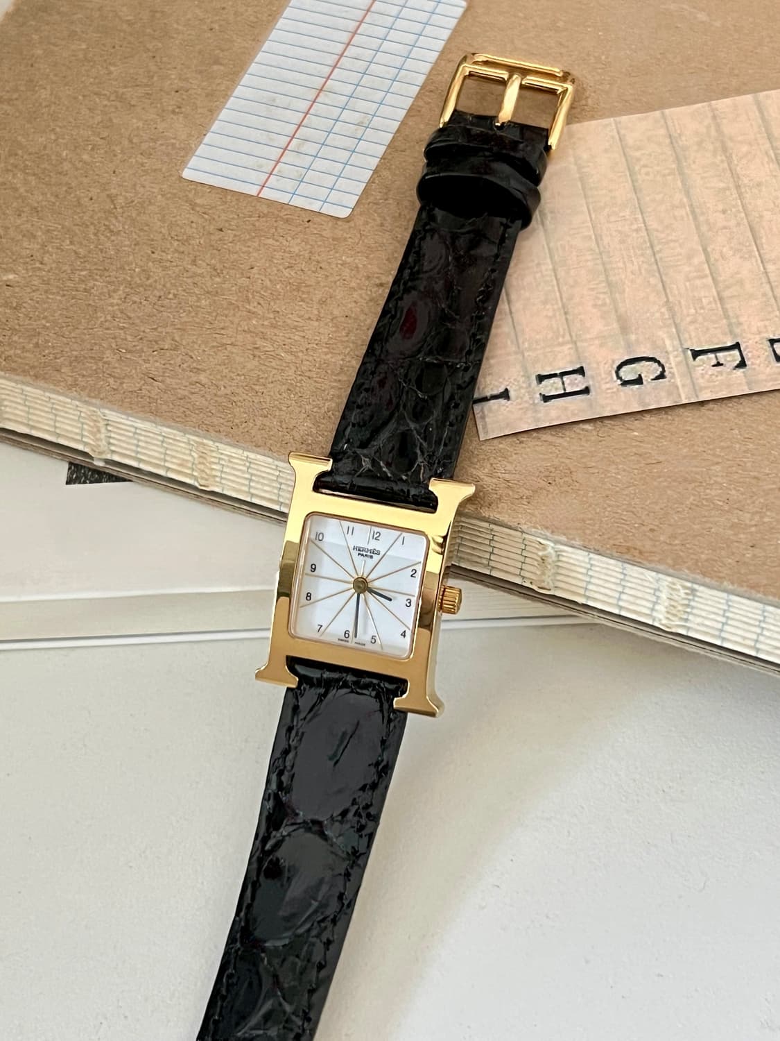 에르메스 H 아워 PM 골드 베젤 레더 시계 / 정품감정 케어  상품이미지1