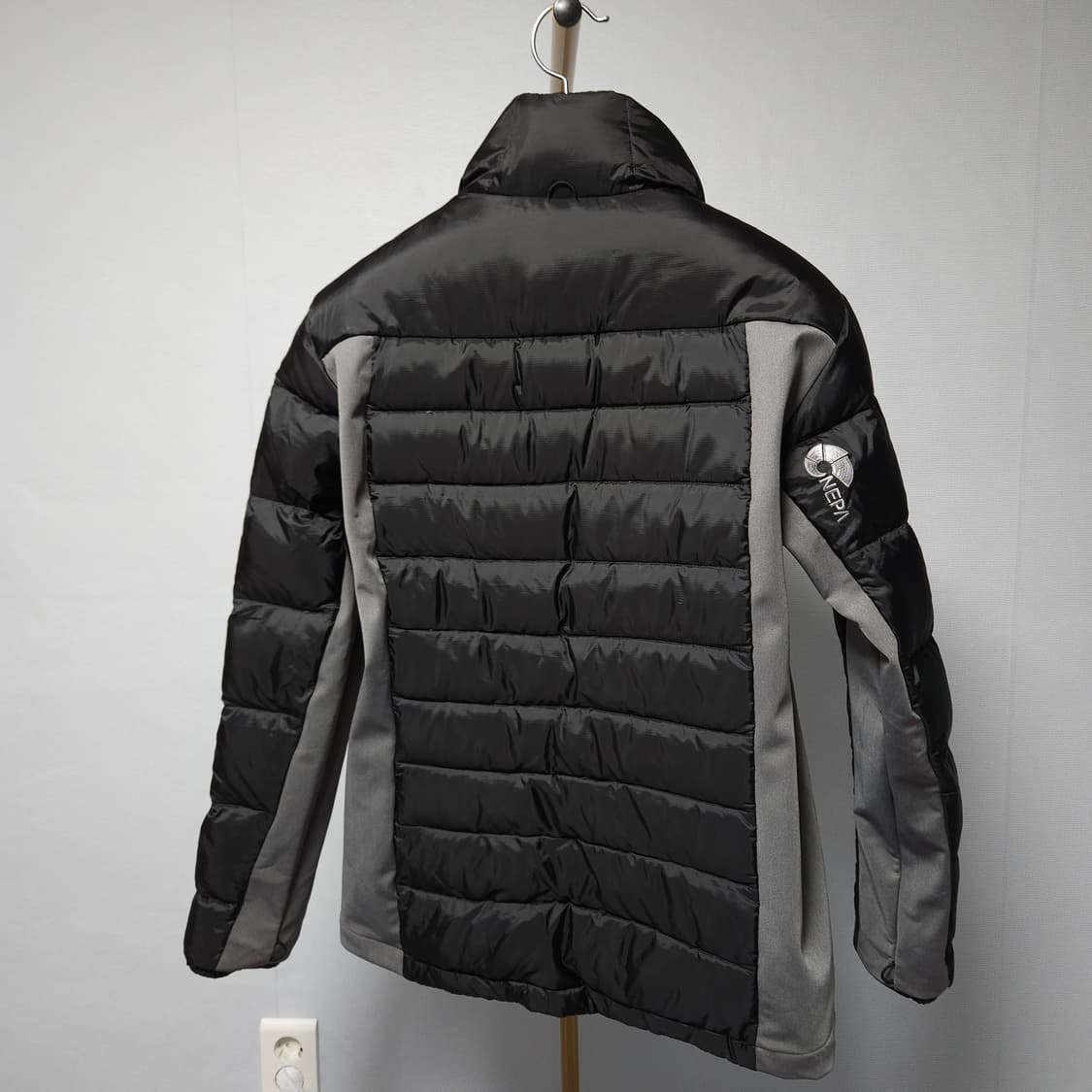 95 ) 네파 블랙 덕다운 경량 패딩 상품이미지4