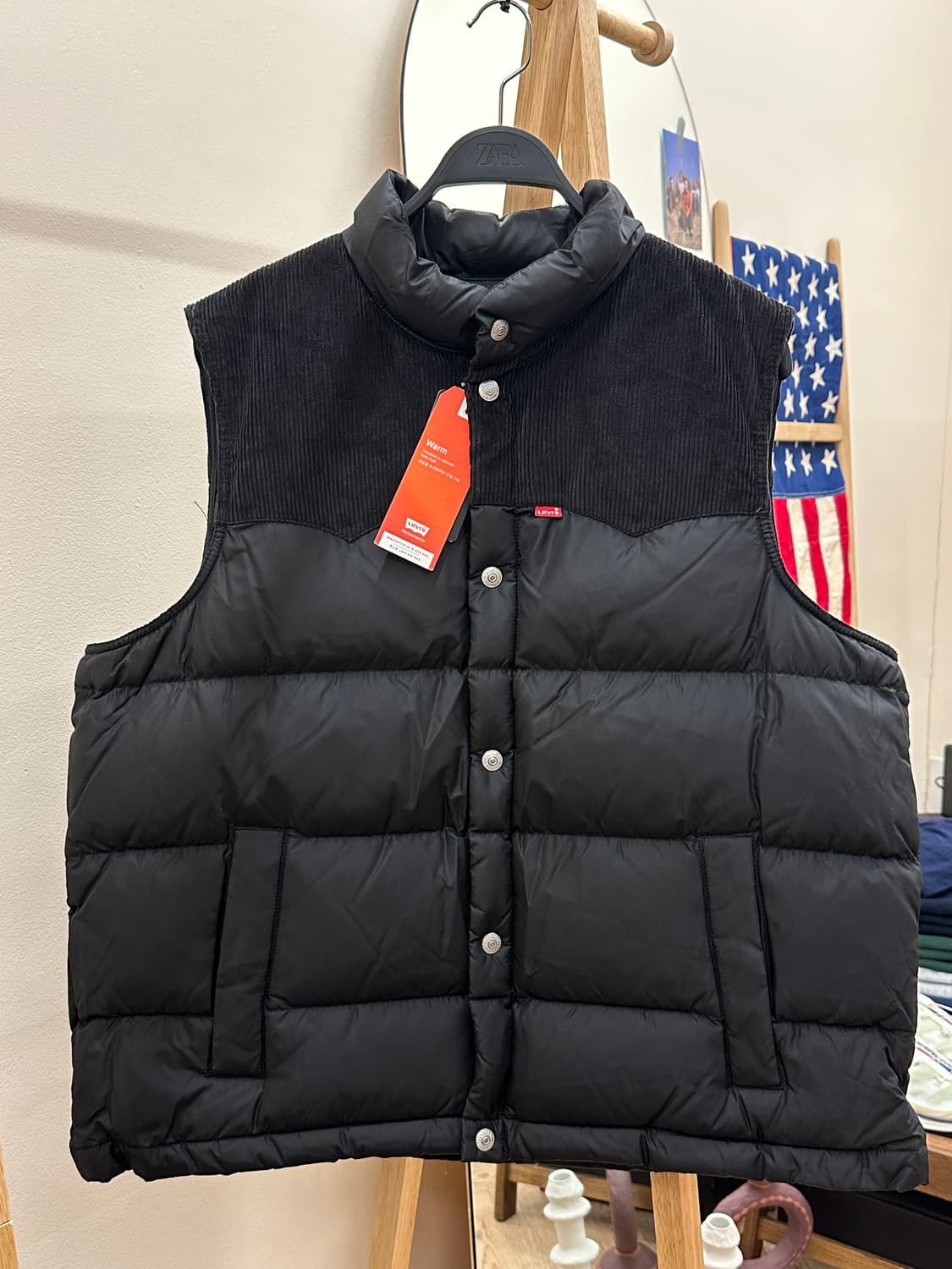 [새제품] 리바이스 웨스턴 코듀로이 패딩 베스트 블랙 XL 상품이미지1