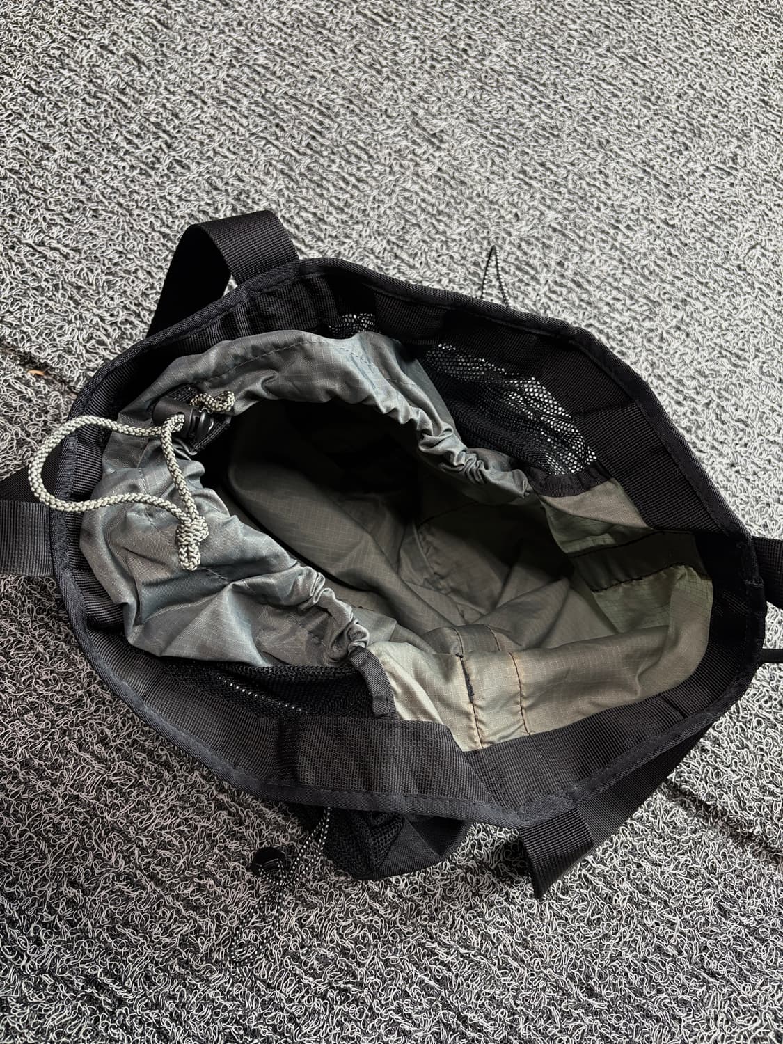 컬럼비아 USA 스트링 디테일 나일론 테크 토트백 2612 상품이미지5