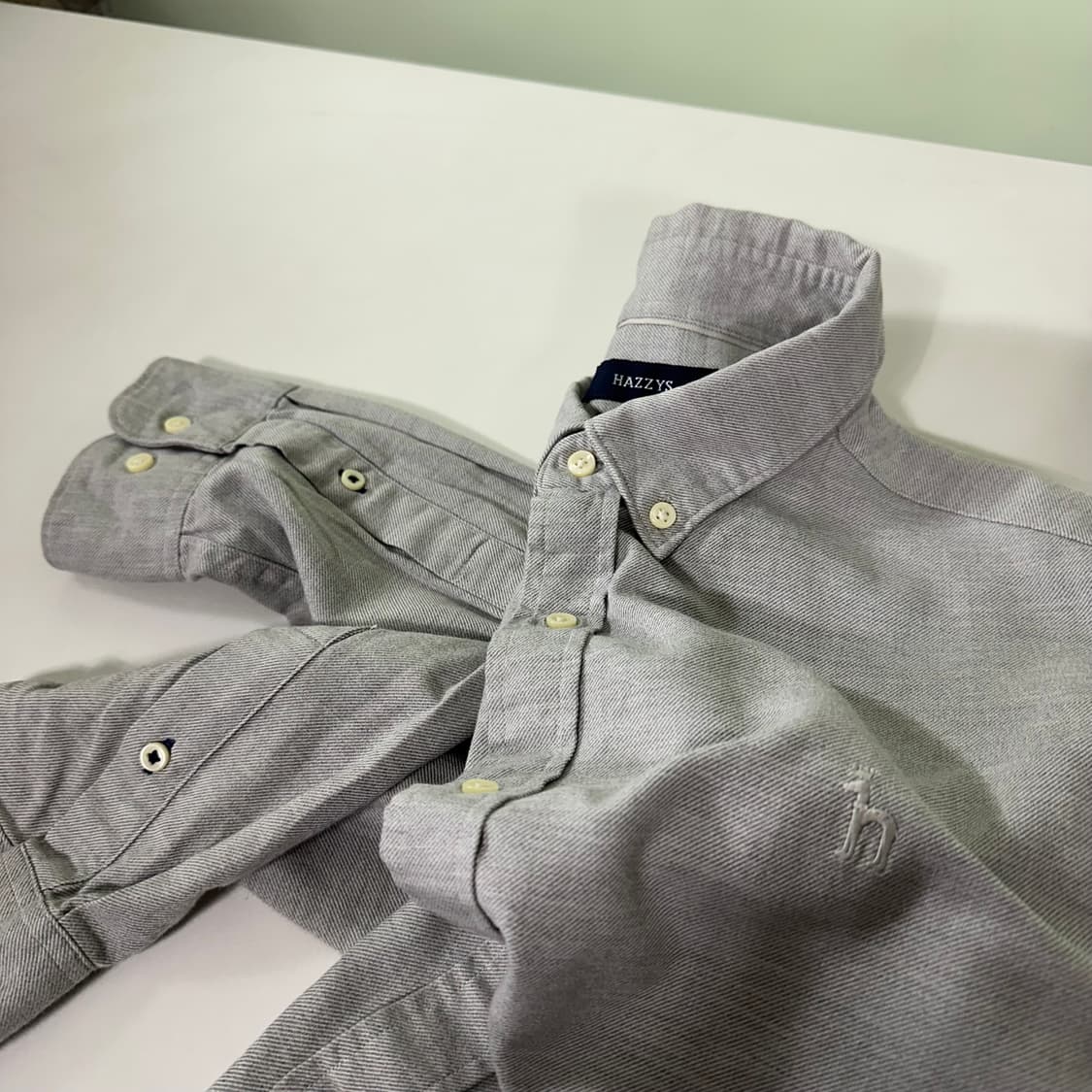 L 헤지스 라이트그레이 기본로고 솔리드셔츠 남방 상품이미지2