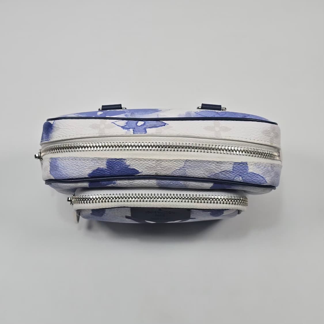 루이비통 모노그램 워터컬러 아웃도어 크로스백 상품이미지7