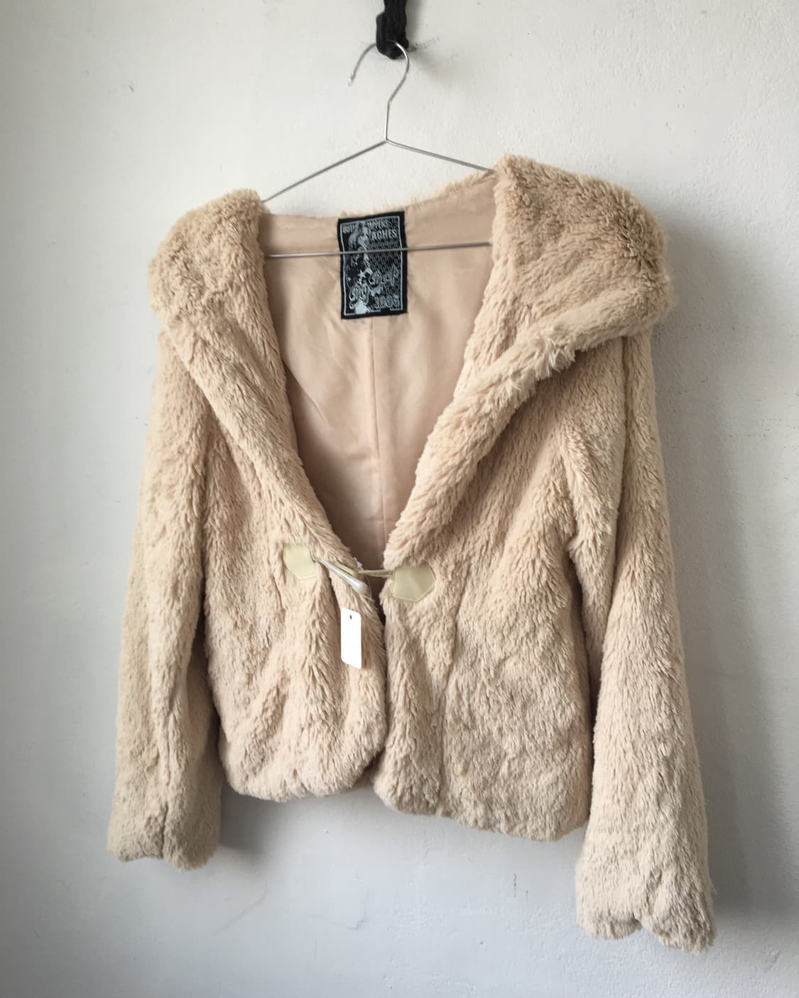 Dig deep fake fur duffle button hood jac 상품이미지4