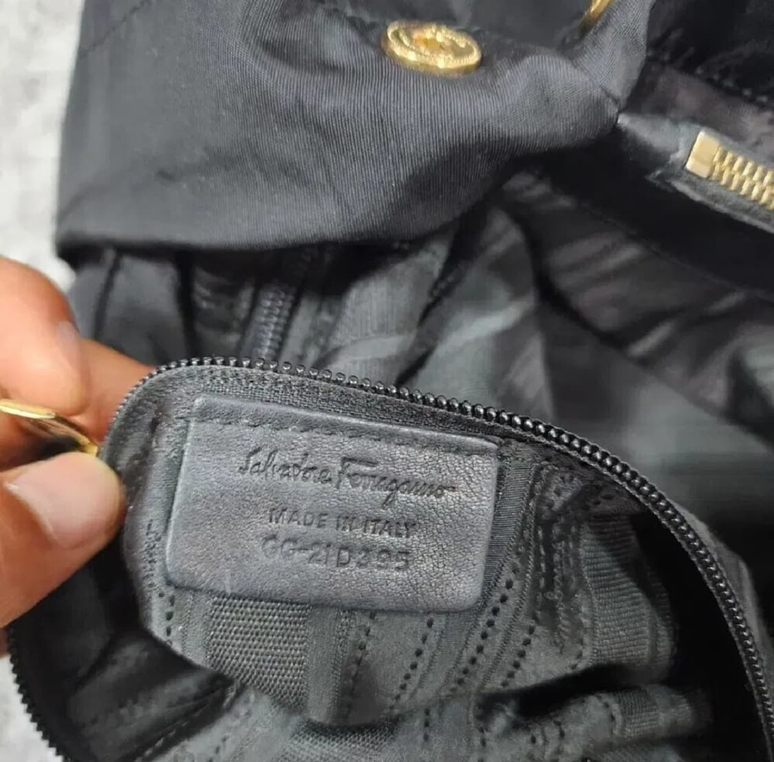 페라가모 나일론 빅숄더백 상품이미지10