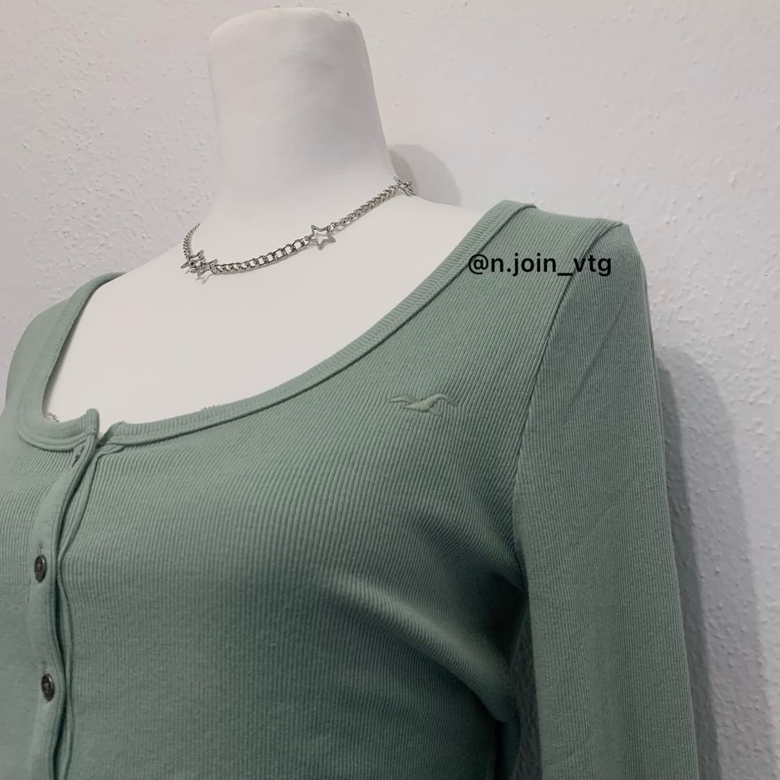 홀리스터 헨리넥 뮤트그린 롱슬리브 상품이미지2