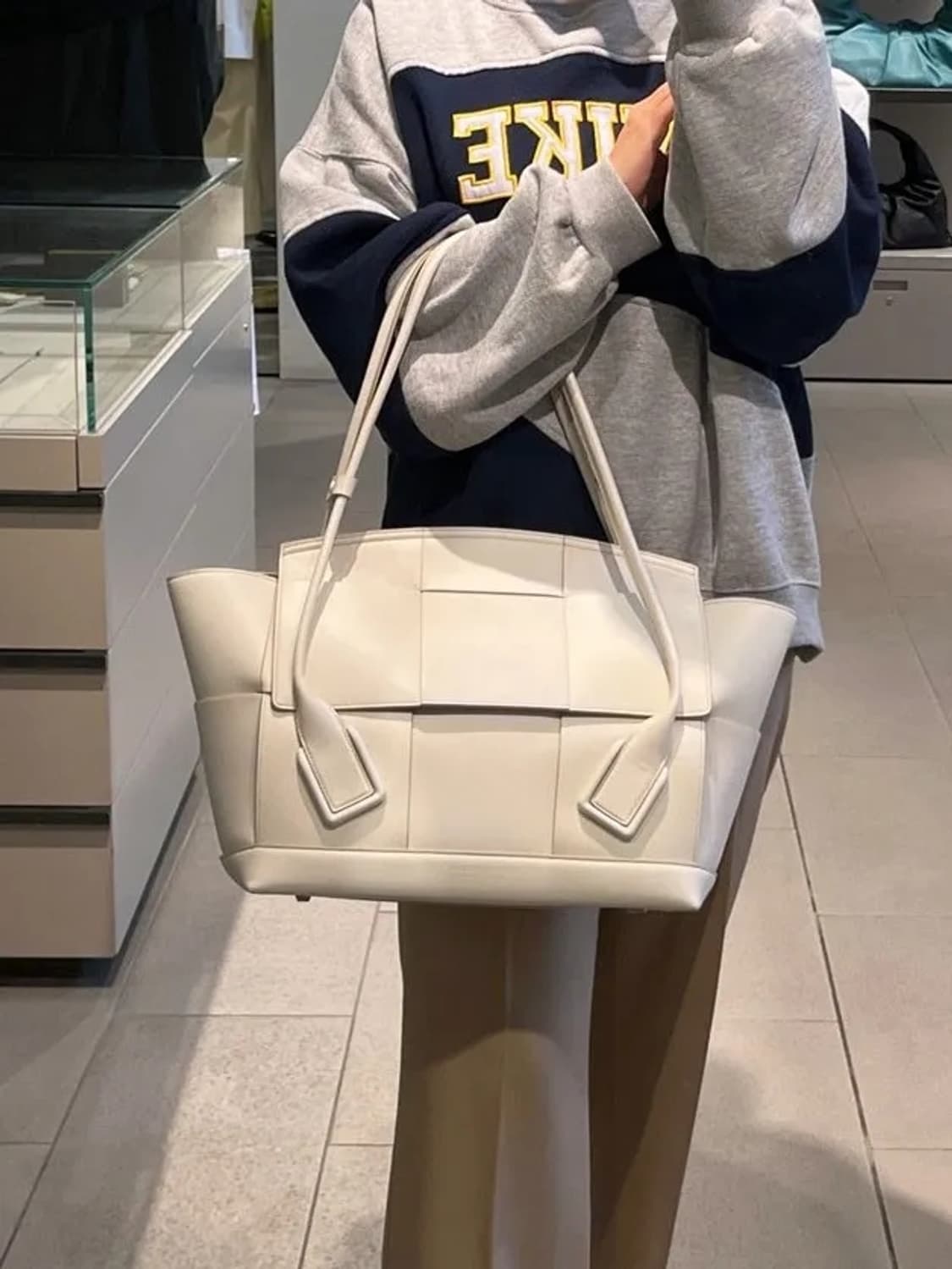 보테가베네타 아르코48 아르코미디움 숄더백 토트백 상품이미지10