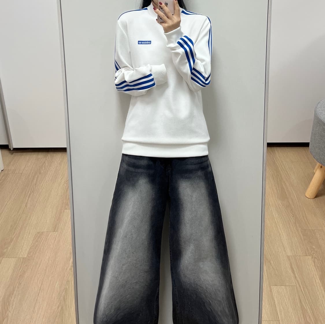 아디다스 포카리 화이트 블루 삼선 맨투맨 상품이미지1