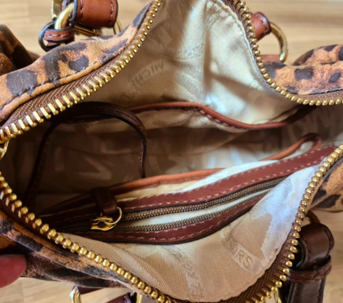 Michael kors 마이클 코어스 레어파드 호피 토트백  상품이미지4