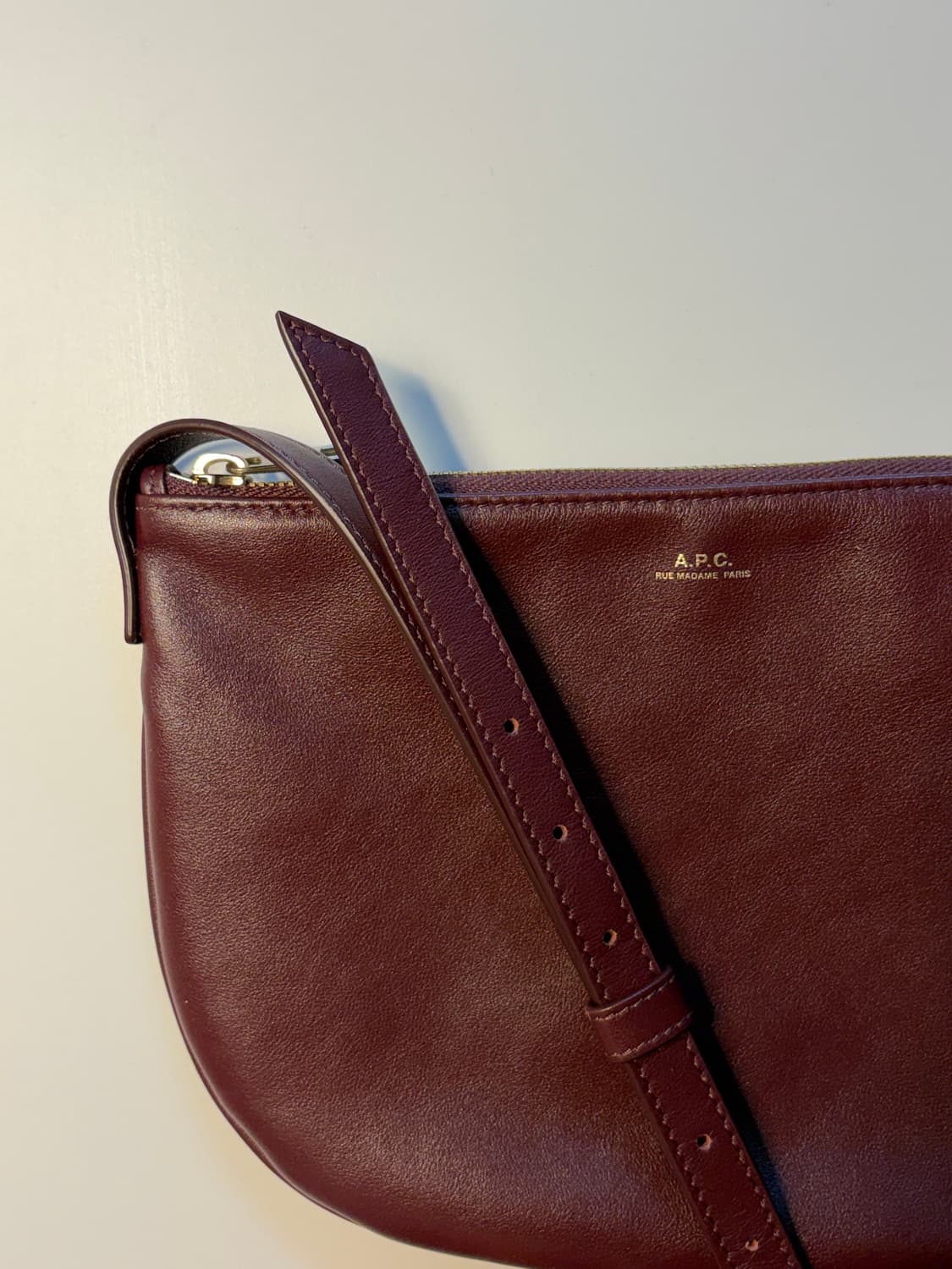 아페쎄 마엘리스 버건디 크로스백 (APC maelys 단종템) 상품이미지2