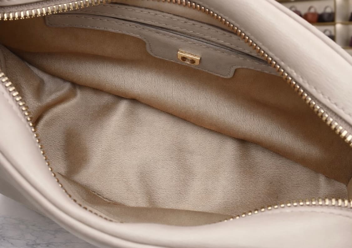 [A급] 페라가모 간치니 시티 크로스백 미니 판매합니다!!! 상품이미지4