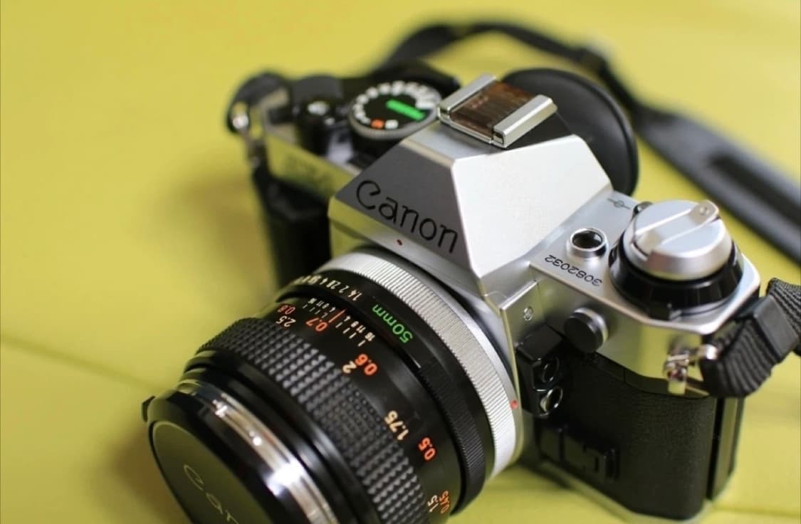 캐논 AE-1 필름 카메라 + 50mm 렌즈 상품이미지1