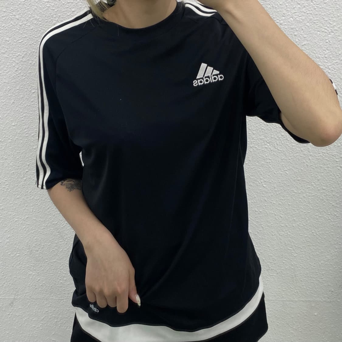 아디다스 에센셜 블랙 반팔 싸커티 100 상품이미지1