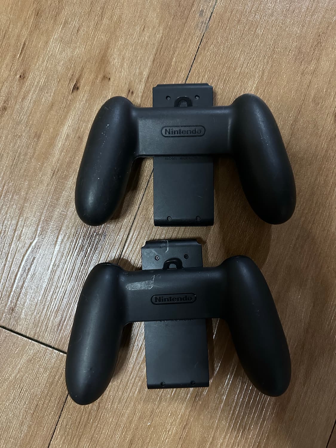 닌텐도 스위치 조이콘 충전 그립 판매 상품이미지2