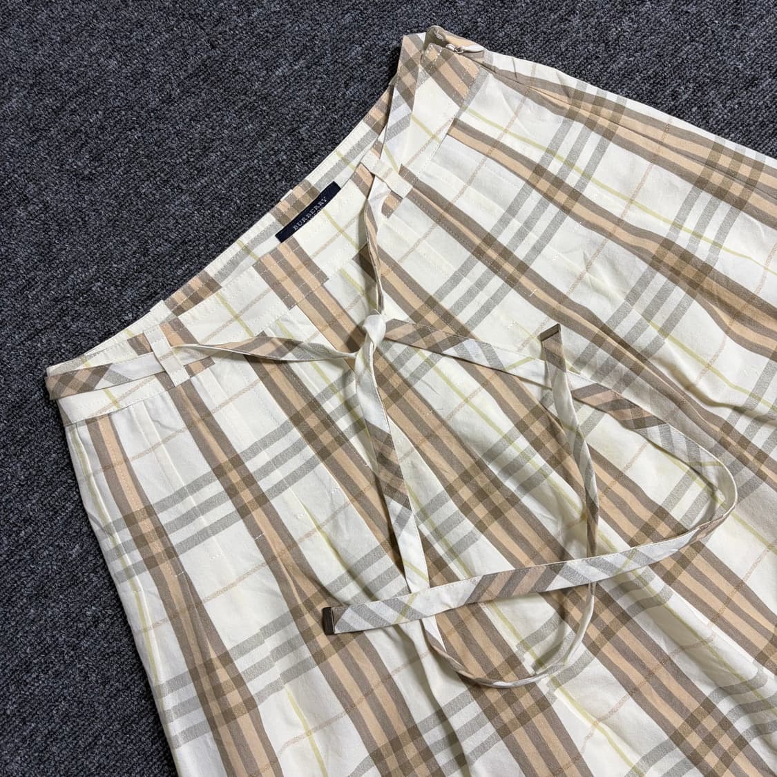 버버리 체크 패턴 스커트 상품이미지2