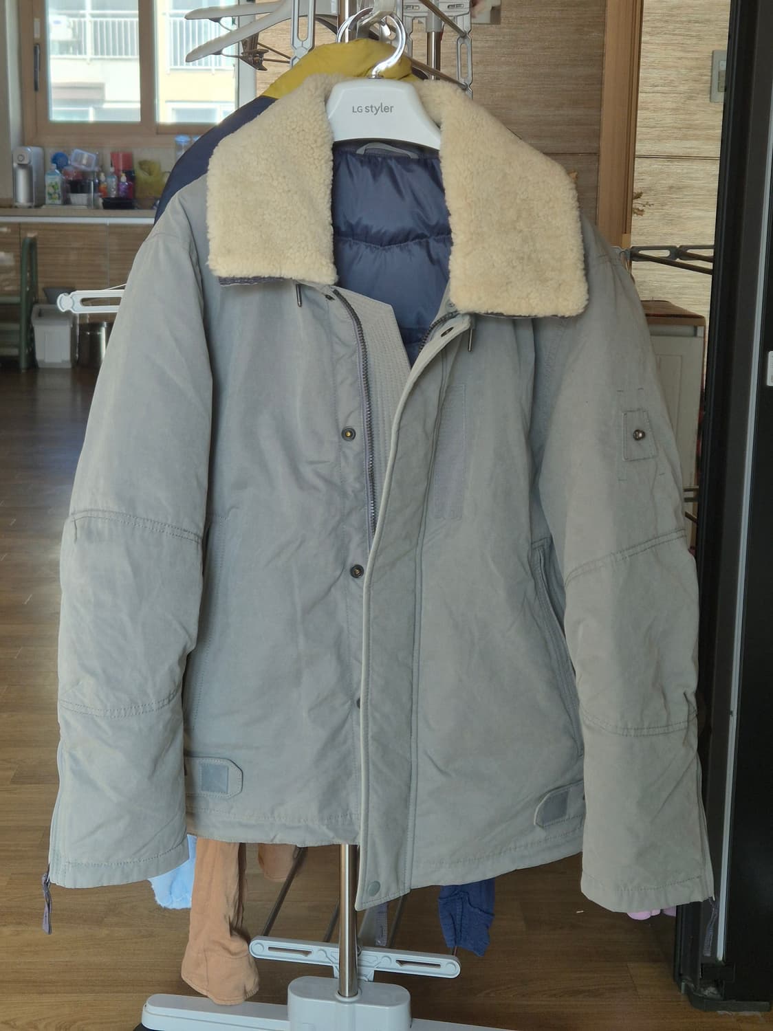 시리즈 라파예트 양털 카라 패딩 100 상품이미지1