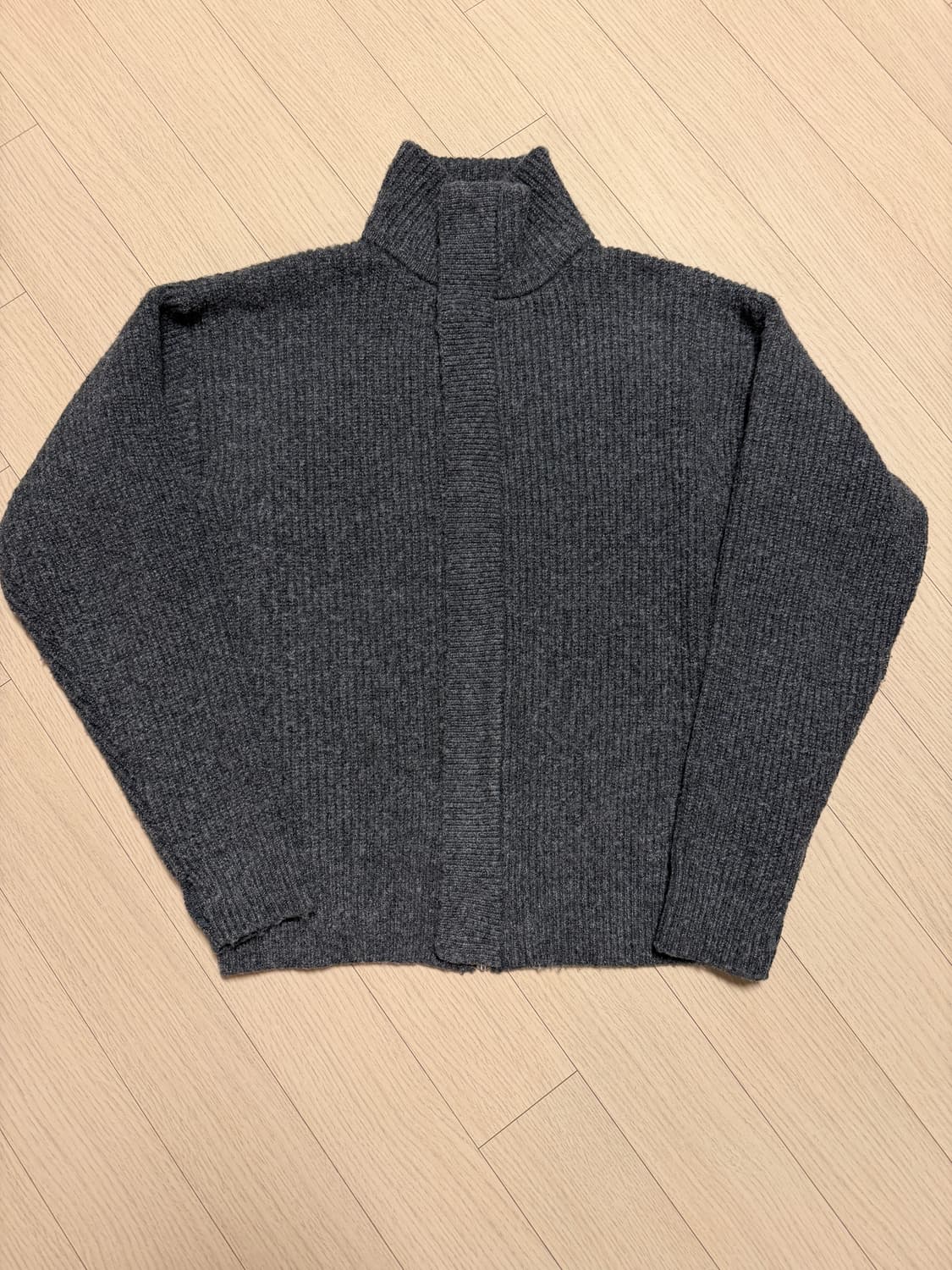 비슬로우 하이넥 니트 집업 자켓 차콜 상품이미지3