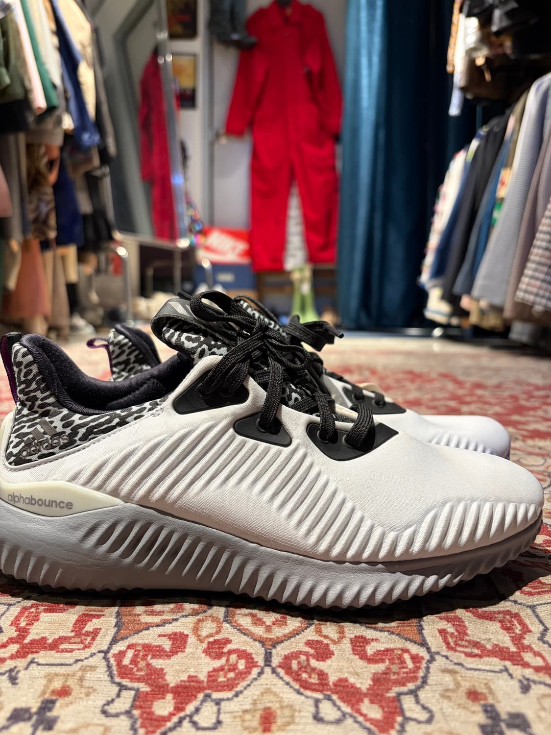 아디다스 알파바운스 상품이미지1